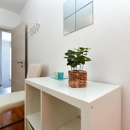 Apartments Blue 611